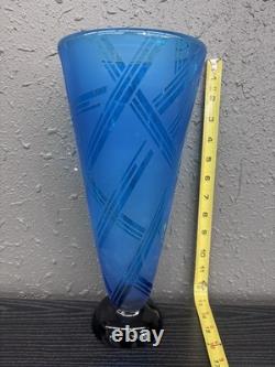 VTG Correia Art Glass Blue Vase Signed EVLTRQ 54/200 1982 L. E
