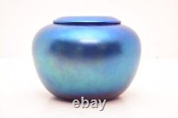 VTG Orient & Flume Iridescent Blue Studio Art Glass 6 Vase Aurene