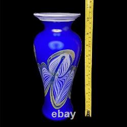 Vandermark Merritt Glass Studios Blue Iridescent 10.5 Art Glass Vase C1977