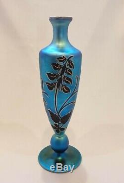 Vase Blue Aurene by Steuben Glass circa 1926 decorated by DeVilbiss