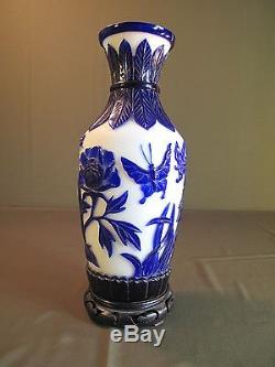 Very Fine Large Early1900 Chinese Blue Peking Glass Vase Butterflies Phoenix 13