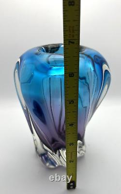 Vintage Art Glass Spiral Twisted Blue Amethyst Ombre Vase 6.5