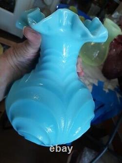 Vintage Fenton Blue RARE Glossy Drapery 8 Glass Vase! ABSOLUTELY BEAUTIFUL! A+