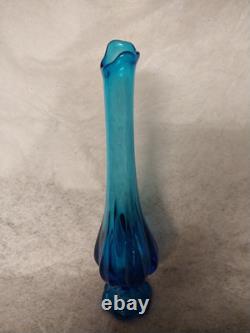 Vintage L E SMITH Blue Glass Vase