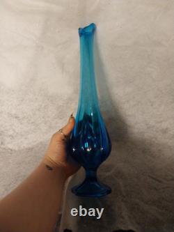 Vintage L E SMITH Blue Glass Vase