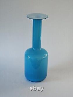 Vintage Otto Brauer Blue Opal White Gulvase For Holmegaard Glass Denmark MCM 14