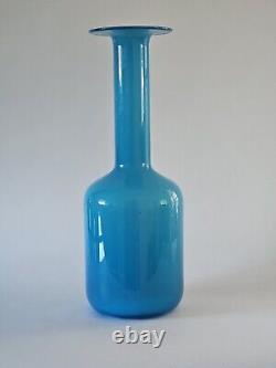 Vintage Otto Brauer Blue Opal White Gulvase For Holmegaard Glass Denmark MCM 14