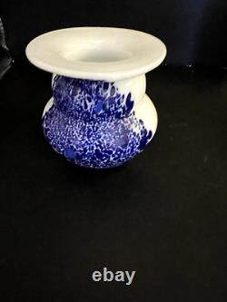 Vintage RAREGorgeousBlue and White Blown GlassWheatonRibbed Vase