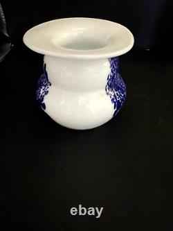 Vintage RAREGorgeousBlue and White Blown GlassWheatonRibbed Vase