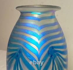 Vintage Robert Eickholt blown pulled feather blue iridescent studio glass vase