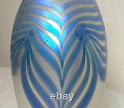 Vintage Robert Eickholt blown pulled feather blue iridescent studio glass vase