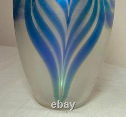 Vintage Robert Eickholt blown pulled feather blue iridescent studio glass vase