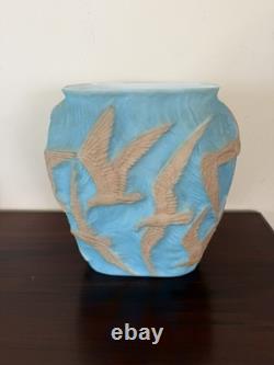 Vintage Sparrow Blue White Frosted White Retro unmarked
