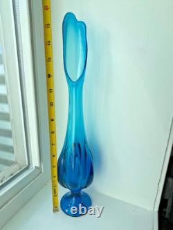 Vintage VIKING EPIC 6 PETAL cobalt BLUENIQUE swung GLASS footed 16 vase MCM bud