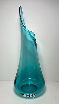 Vtg LE Smith Art Glass Smooth Smoothie Swung Vase Peacock Blue 18 MCM